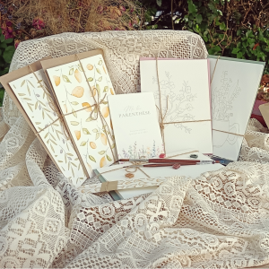 Photo principale de la box Parenthèse, un coffret artisanal d’aquarelles et de cartes à peindre, idéal pour les amateurs d’art et de créations faites main
