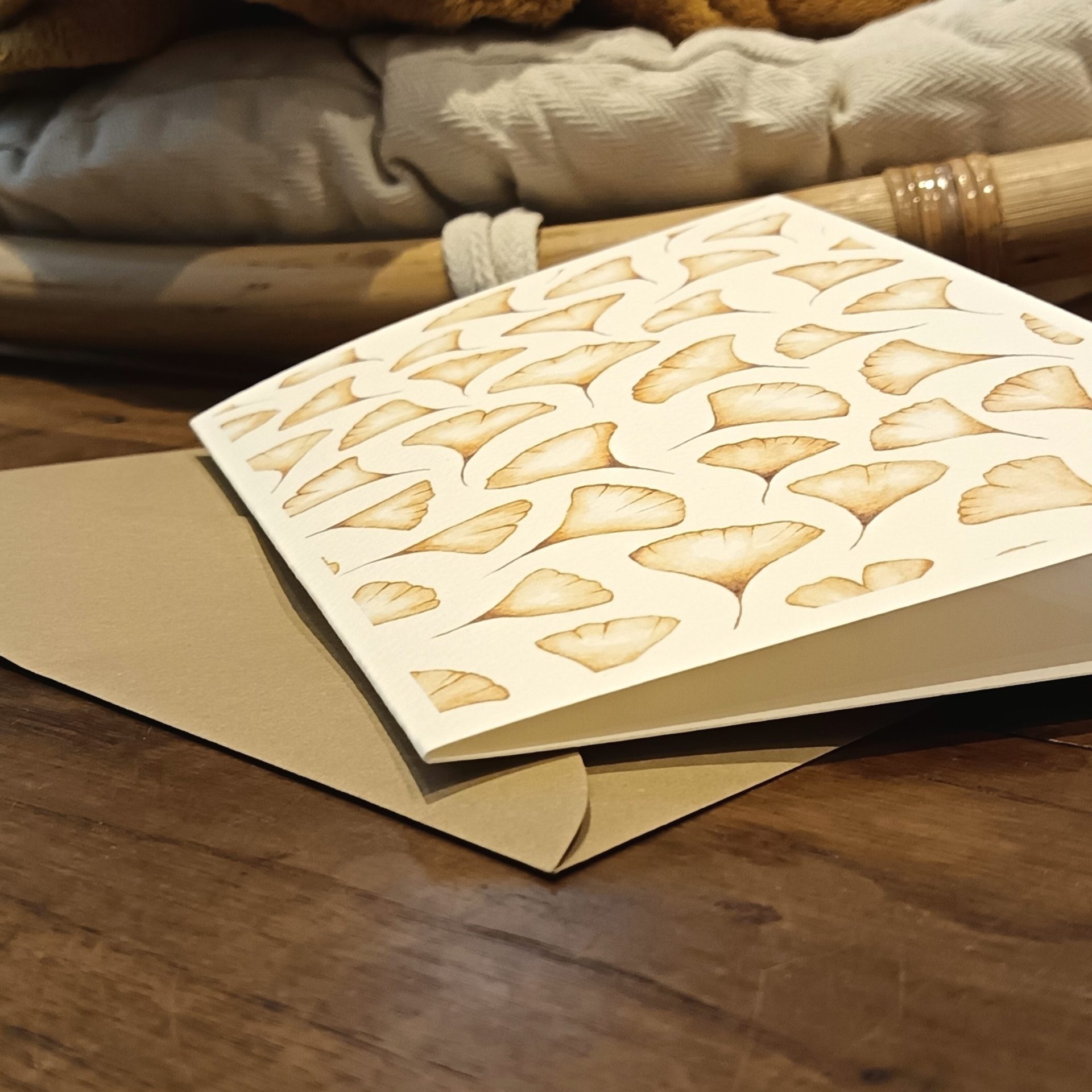 Carte imprimée Ginkgo, idéale pour offrir ou décorer vos carnets et cartes, parfaite pour les amateurs de nature